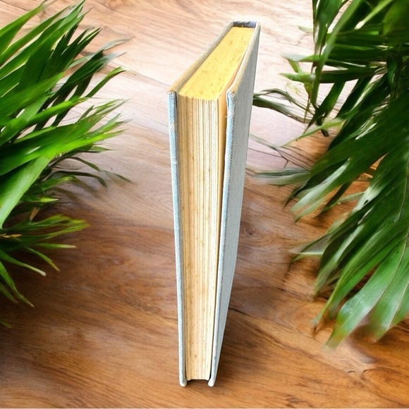 VINTAGE 1953 The Borrowers by Mary Norton - Illustrated by Beth and Joe Krush - Picture 12 of 14